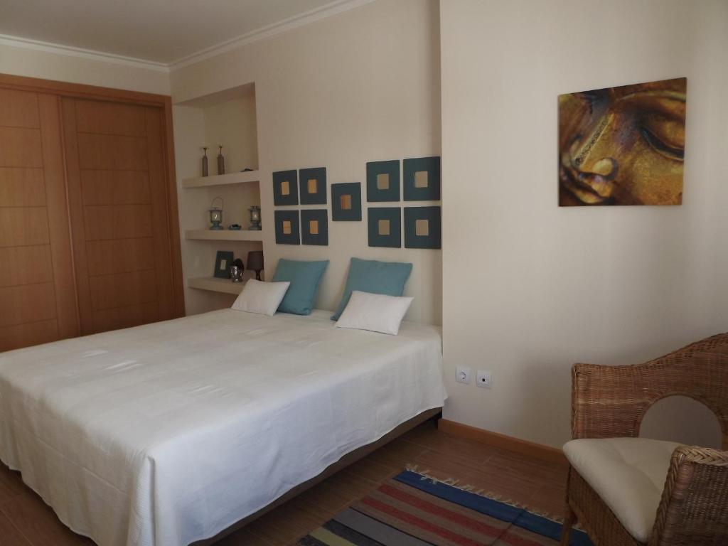 Entrecubos Guesthouse Olhão Habitación foto